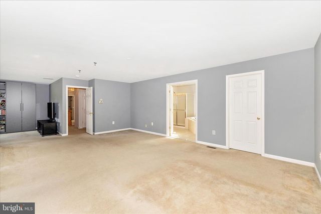 102 SUNLIGHT DR, Frederick, MD 21702