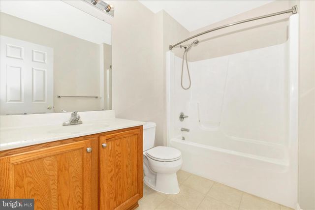 102 SUNLIGHT DR, Frederick, MD 21702