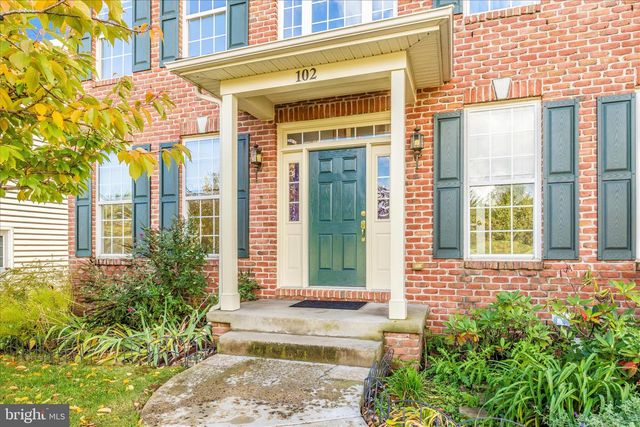 102 SUNLIGHT DR, Frederick, MD 21702