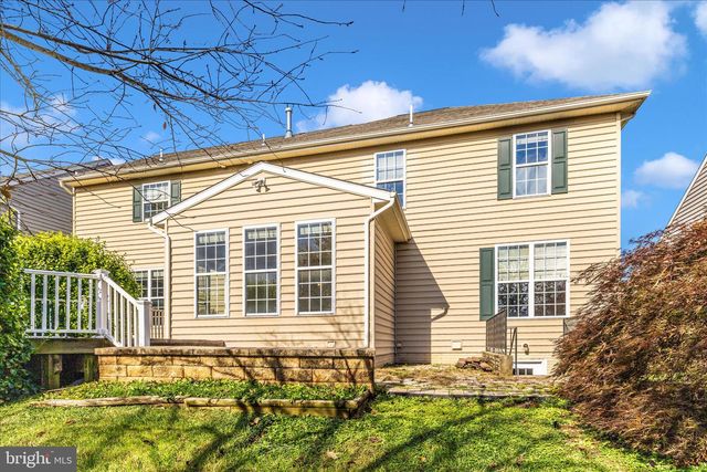 102 SUNLIGHT DR, Frederick, MD 21702