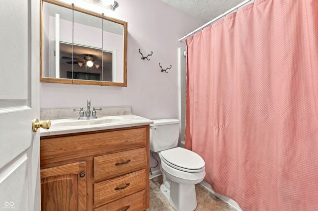 907 Cragwood Court, Plainfield, IN 46168