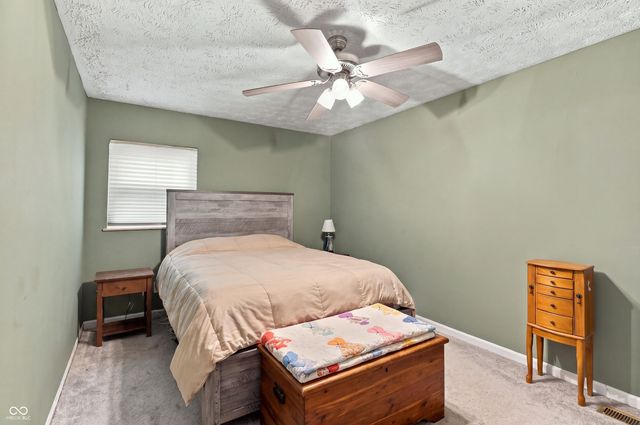 907 Cragwood Court, Plainfield, IN 46168
