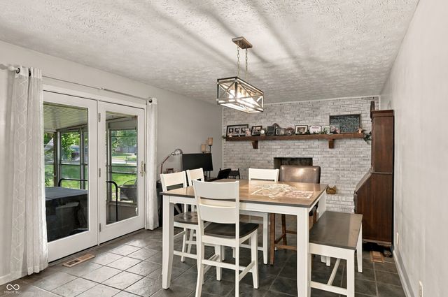 907 Cragwood Court, Plainfield, IN 46168