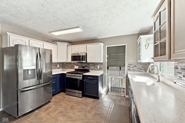 907 Cragwood Court, Plainfield, IN 46168