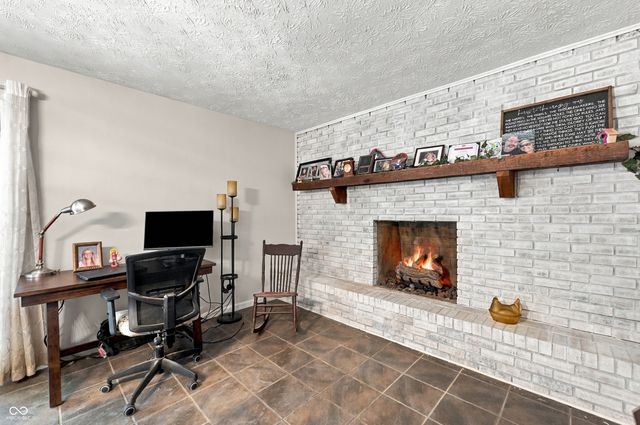907 Cragwood Court, Plainfield, IN 46168