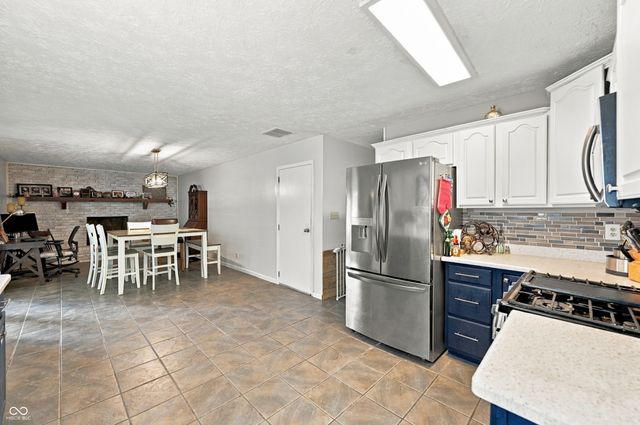 907 Cragwood Court, Plainfield, IN 46168