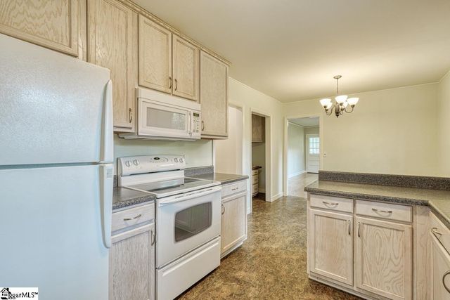 200 Princeton Avenue, Greenville, SC 29607