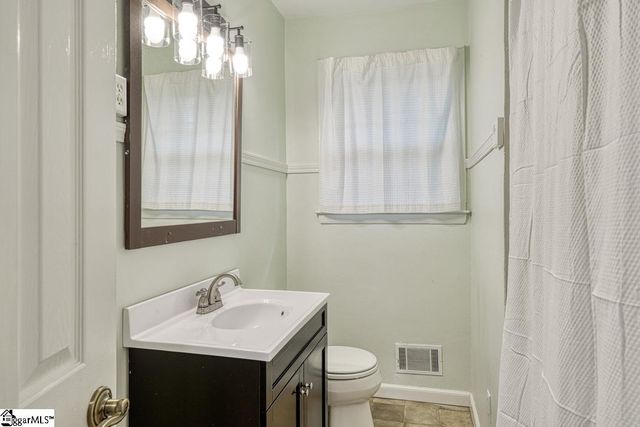 200 Princeton Avenue, Greenville, SC 29607