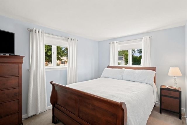 33 Nicholson St, Lynn, MA 01905