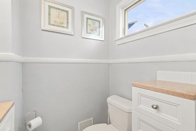 33 Nicholson St, Lynn, MA 01905
