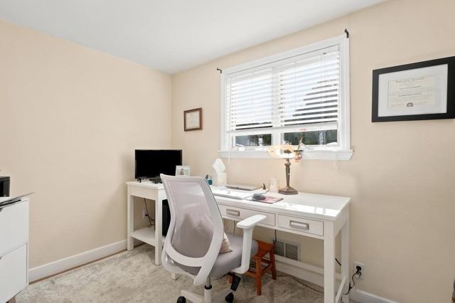 33 Nicholson St, Lynn, MA 01905