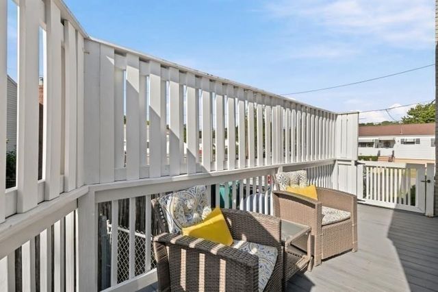 33 Nicholson St, Lynn, MA 01905