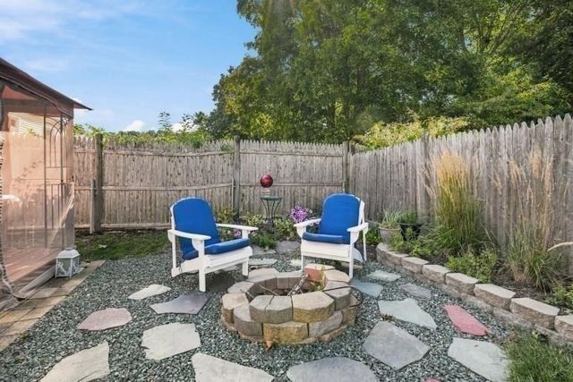 33 Nicholson St, Lynn, MA 01905