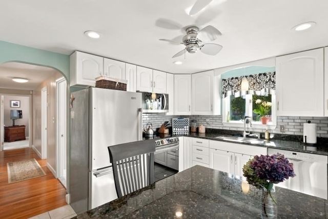 33 Nicholson St, Lynn, MA 01905