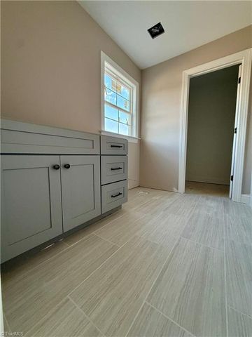 393 Enclave Drive, Clemmons, NC 27012