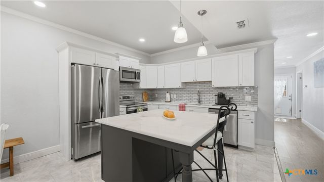 734 Summerwood Drive, New Braunfels, TX 78130