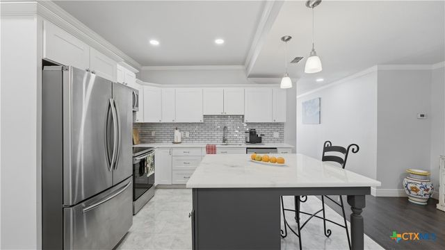 734 Summerwood Drive, New Braunfels, TX 78130