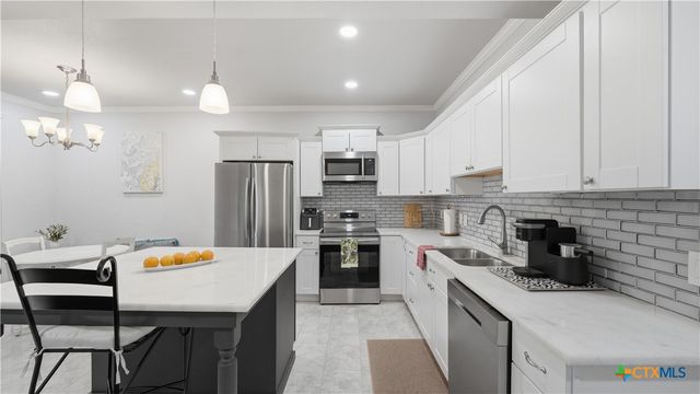 734 Summerwood Drive, New Braunfels, TX 78130