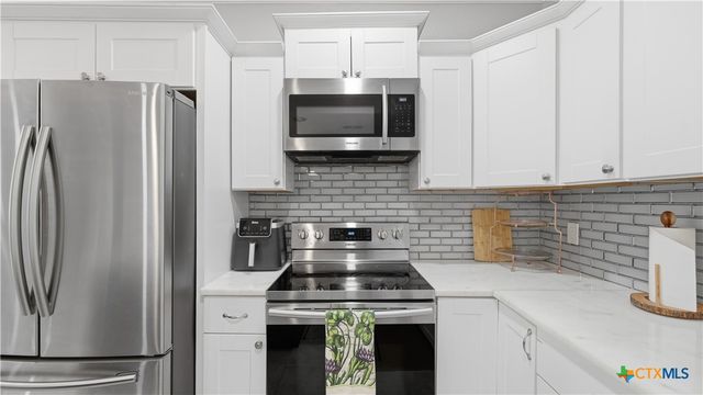 734 Summerwood Drive, New Braunfels, TX 78130