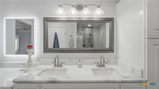 734 Summerwood Drive, New Braunfels, TX 78130