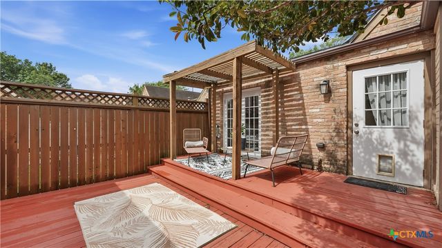 734 Summerwood Drive, New Braunfels, TX 78130