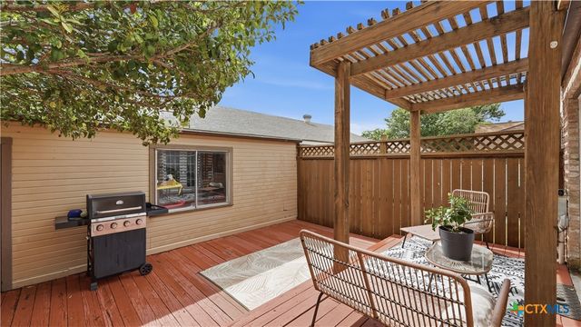 734 Summerwood Drive, New Braunfels, TX 78130