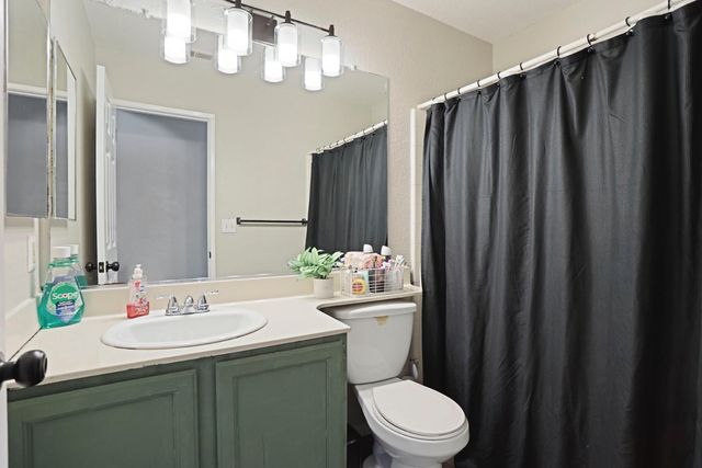 2701 Maplewood St, Stockton, CA 95210