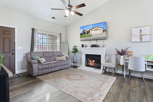 2701 Maplewood St, Stockton, CA 95210