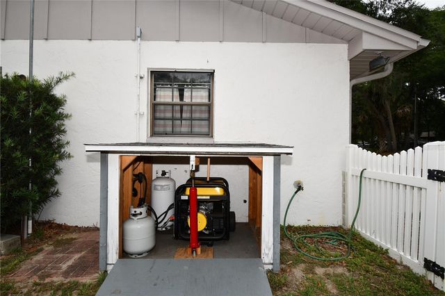 2898 ALAMEDA DEL NORTE, Eustis, FL 32726