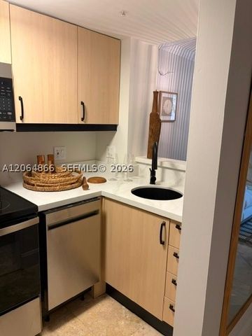 2951 S Bayshore Dr 212, Miami, FL 33133