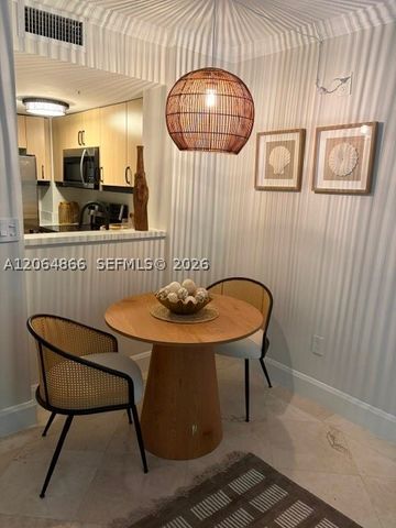 2951 S Bayshore Dr 212, Miami, FL 33133