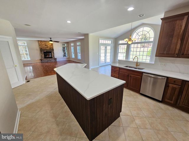 5313 COUNTRYSIDE DR, Kinzers, PA 17535