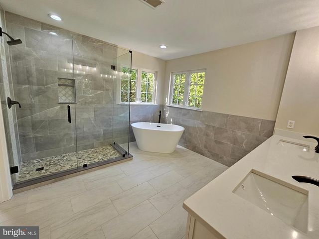 5313 COUNTRYSIDE DR, Kinzers, PA 17535