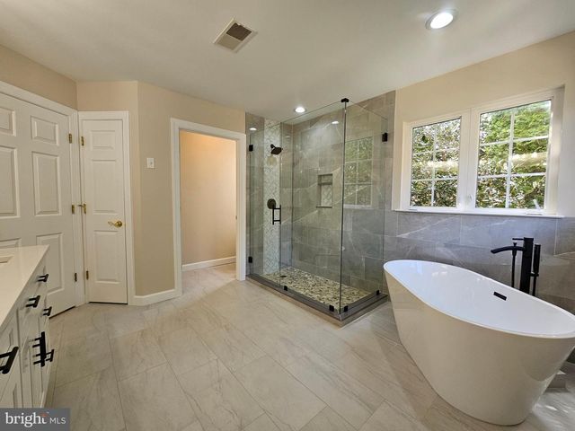 5313 COUNTRYSIDE DR, Kinzers, PA 17535