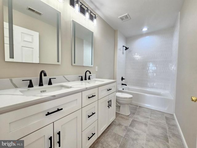 5313 COUNTRYSIDE DR, Kinzers, PA 17535