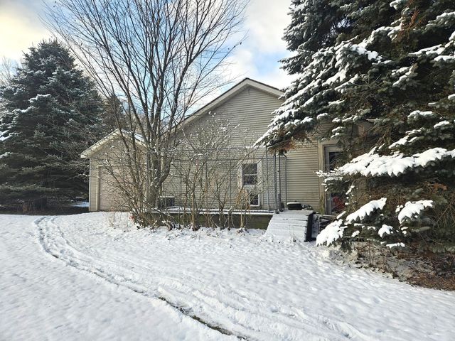 350 Mary Court, Hesperia Vlg, MI 49421