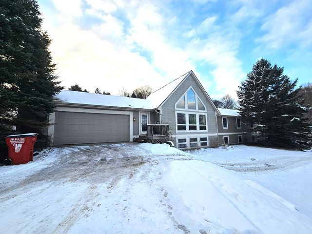 350 Mary Court, Hesperia Vlg, MI 49421