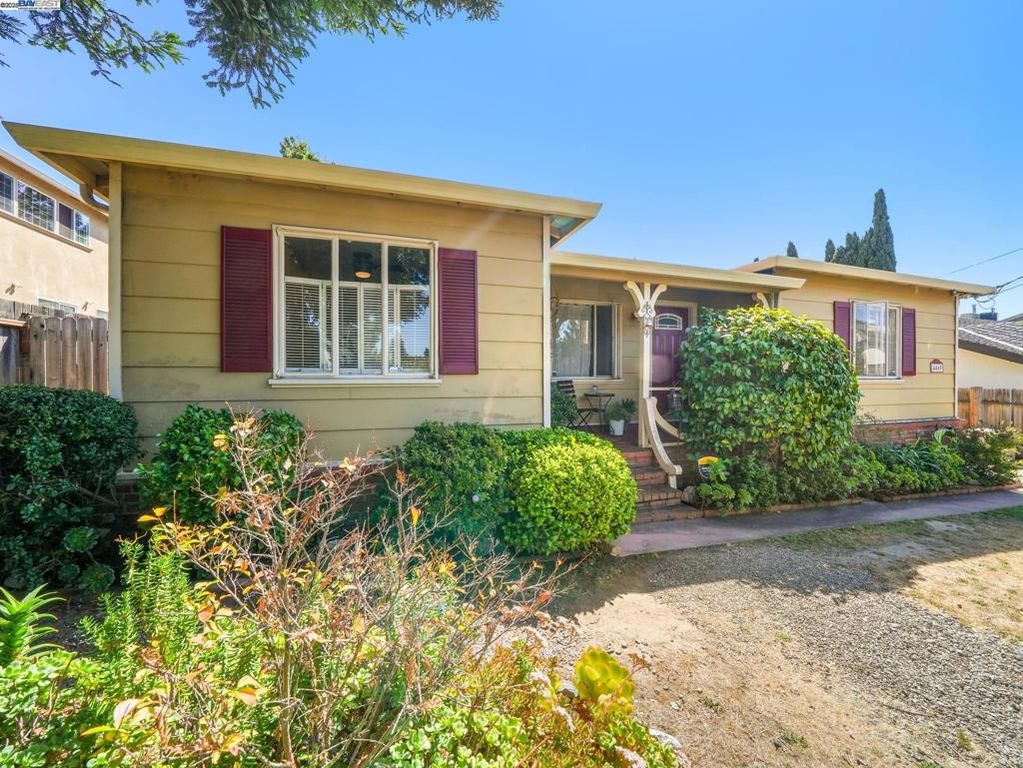 4469 Heyer Ave, Castro Valley, CA 94546