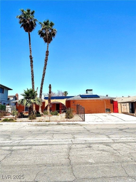 4062 Monthill Avenue, Las Vegas, NV 89121