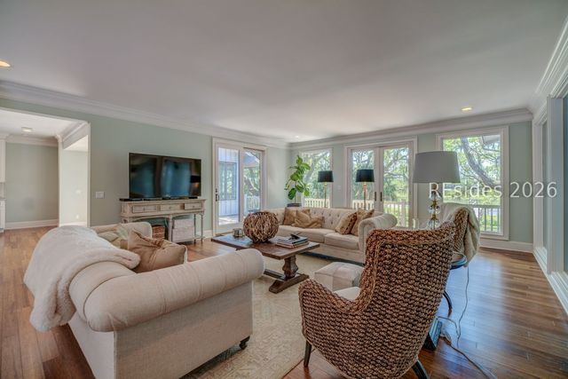 50 N Calibogue Cay Rd, Hilton Head Island, SC 29928