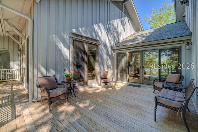50 N Calibogue Cay Rd, Hilton Head Island, SC 29928