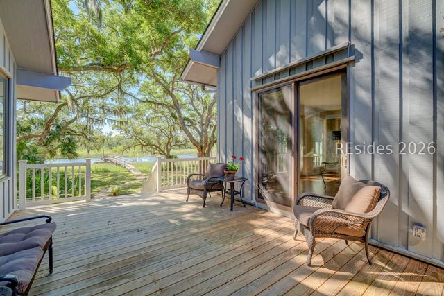 50 N Calibogue Cay Rd, Hilton Head Island, SC 29928