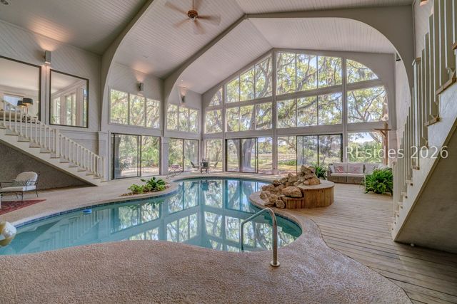 50 N Calibogue Cay Rd, Hilton Head Island, SC 29928