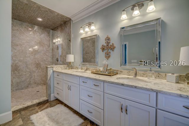 50 N Calibogue Cay Rd, Hilton Head Island, SC 29928