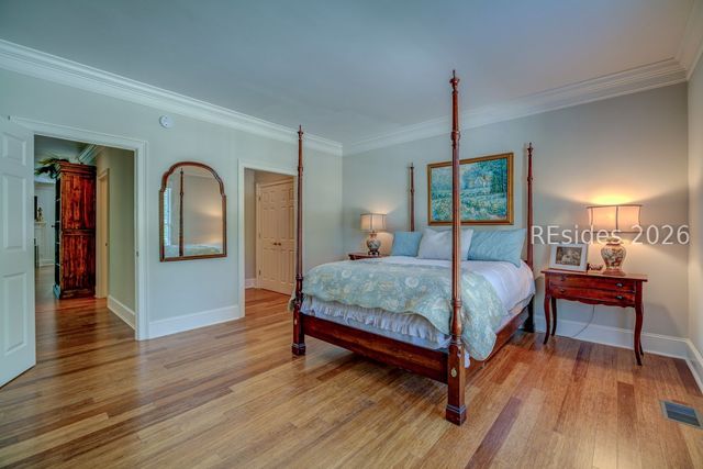 50 N Calibogue Cay Rd, Hilton Head Island, SC 29928