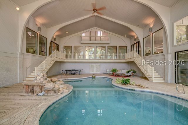 50 N Calibogue Cay Rd, Hilton Head Island, SC 29928