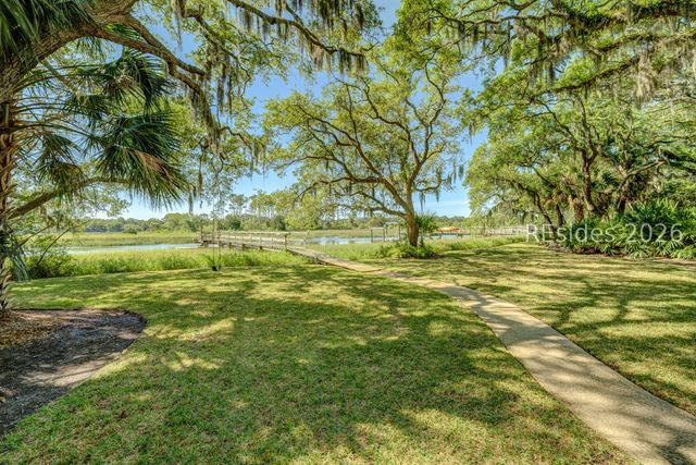 50 N Calibogue Cay Rd, Hilton Head Island, SC 29928