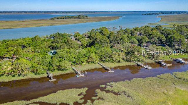 50 N Calibogue Cay Rd, Hilton Head Island, SC 29928