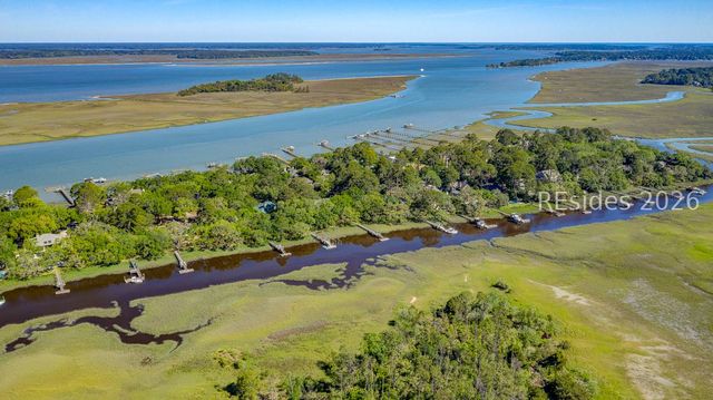 50 N Calibogue Cay Rd, Hilton Head Island, SC 29928