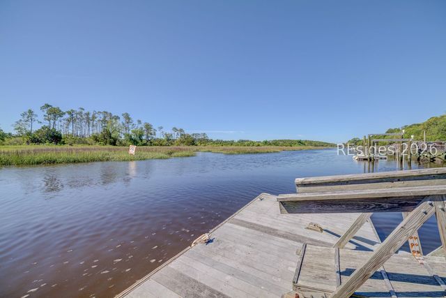 50 N Calibogue Cay Rd, Hilton Head Island, SC 29928